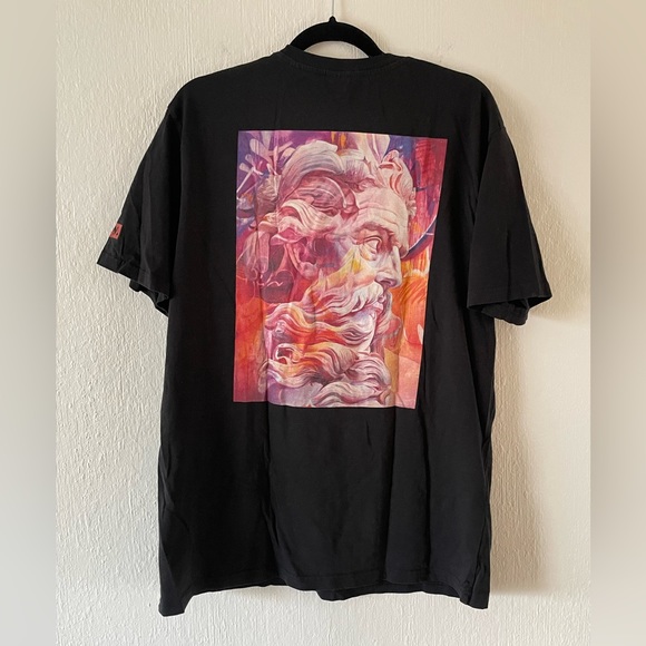 Pichiavo Akin Tee - Picture 2 of 2